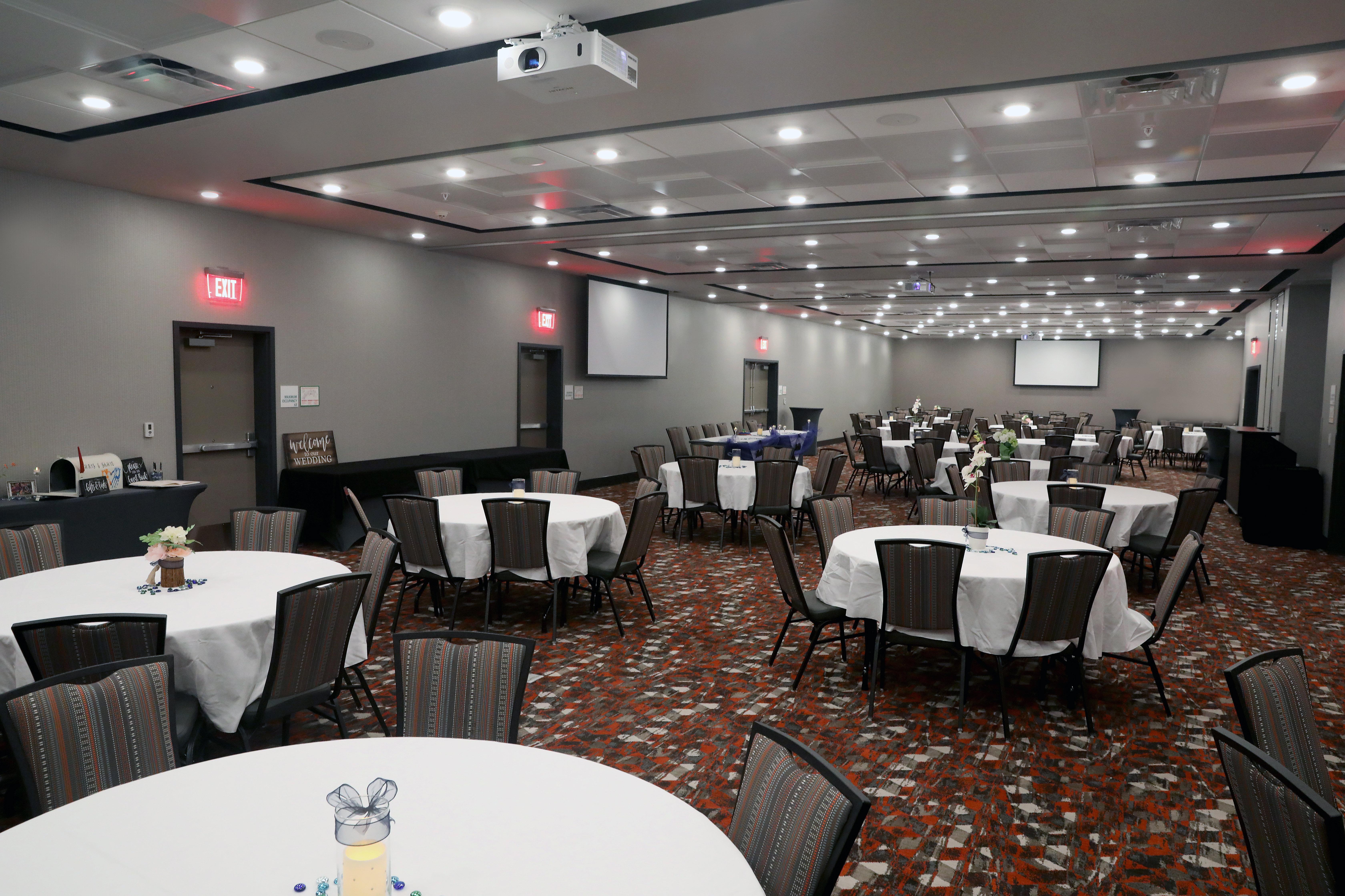 Holiday Inn & Suites Sioux Falls - Airport By Ihg Eksteriør bilde